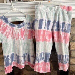 Livi active French terry tie dye short sleeve sweatshirt and jogger set. 18/20